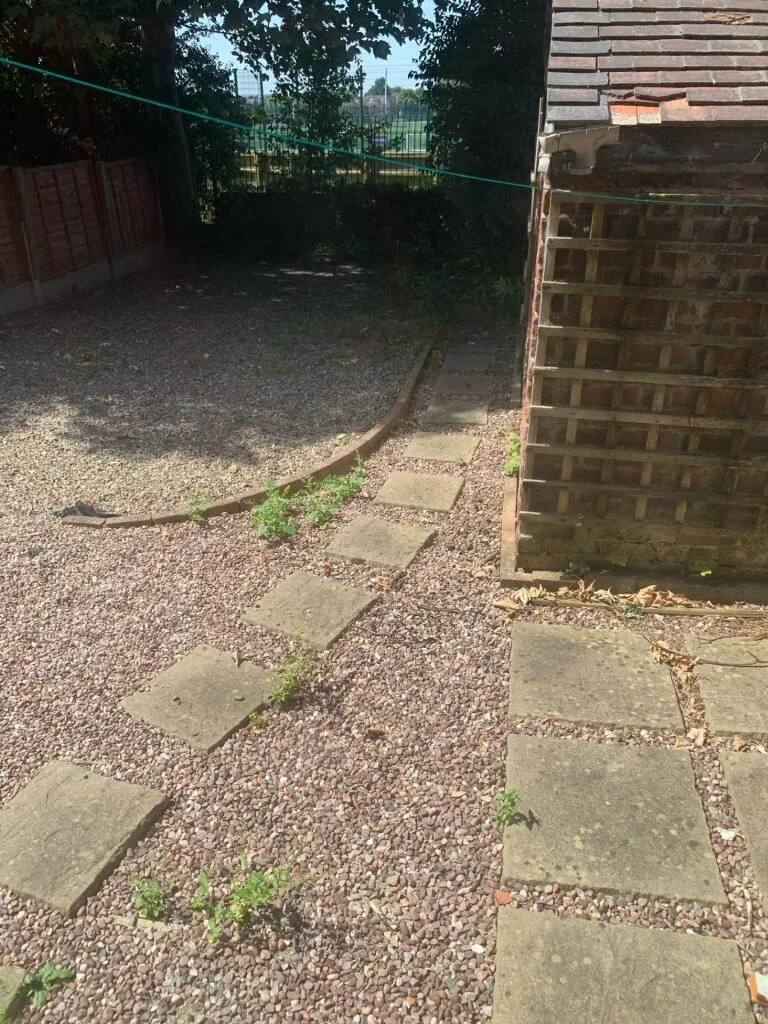 4 bedroom semi-detached house for rent
