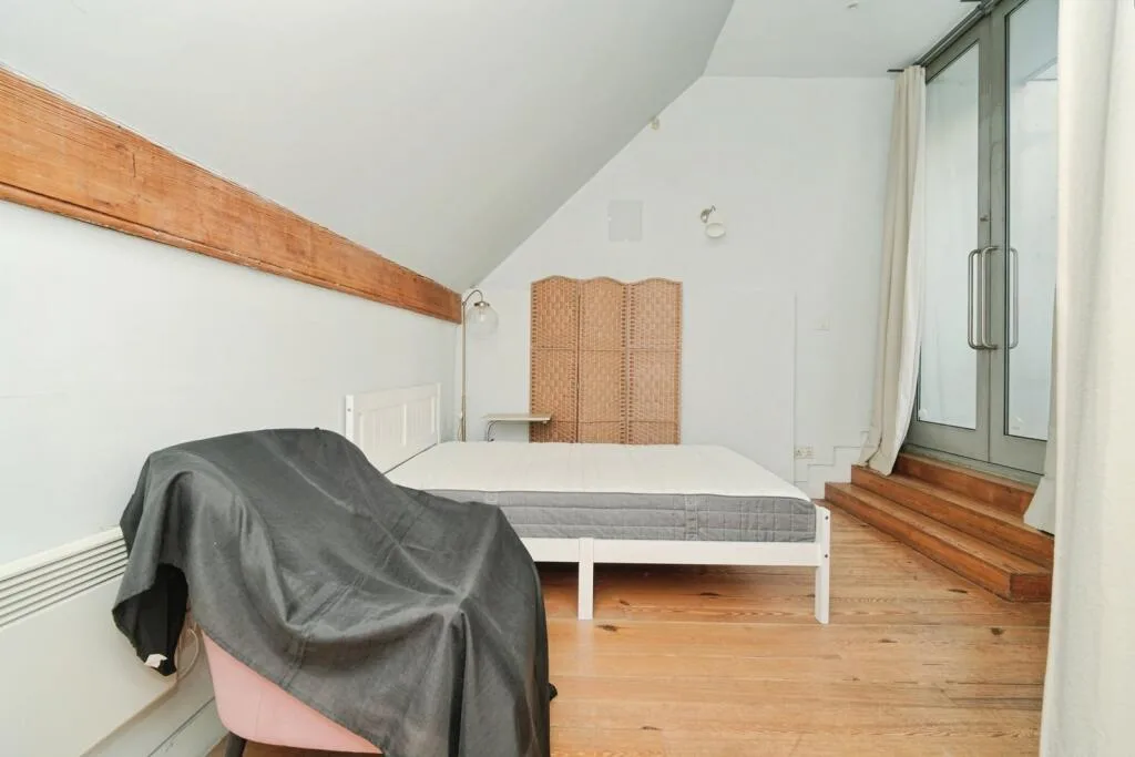 2 bedroom penthouse for rent