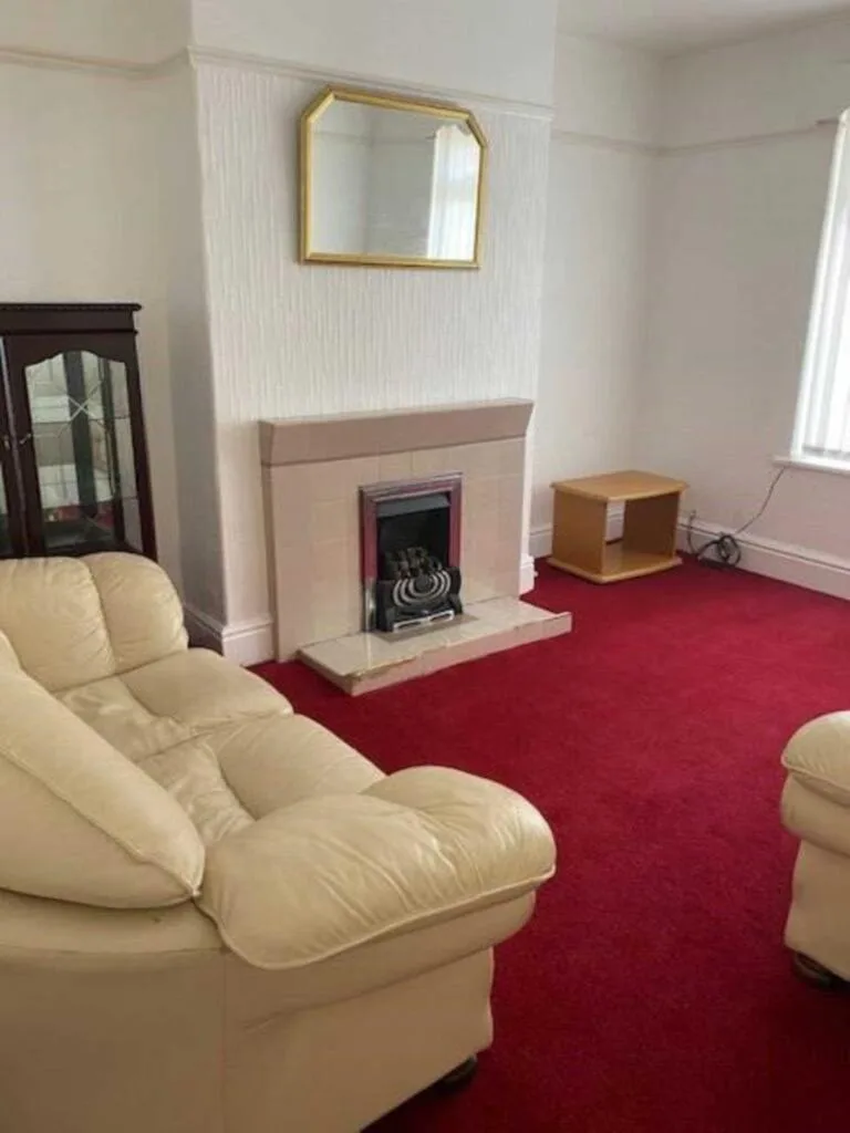 4 bedroom semi-detached house for rent