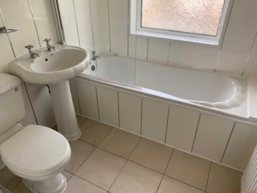 4 bedroom semi-detached house for rent