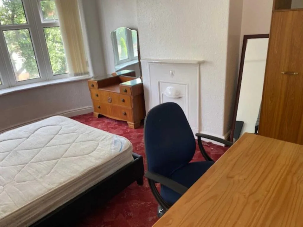 4 bedroom semi-detached house for rent