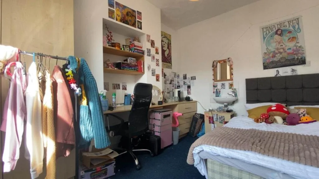 6 bedroom terraced house for rent