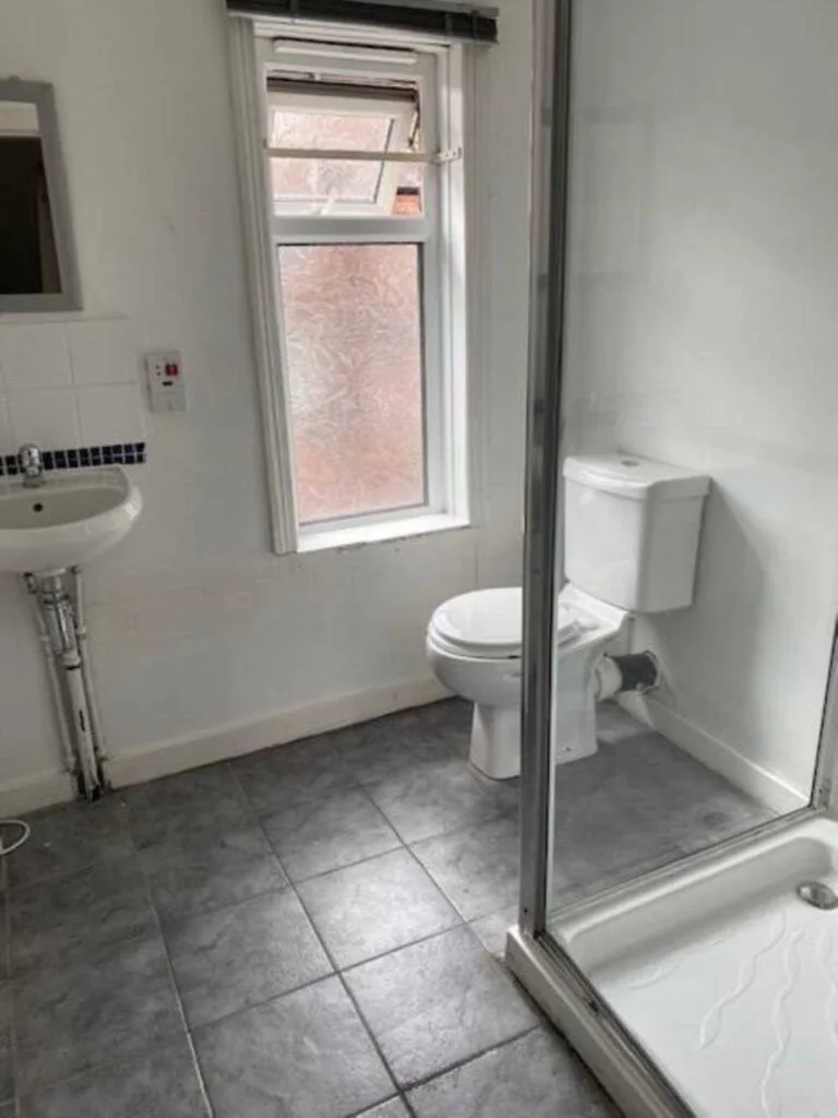 6 bedroom terraced house for rent