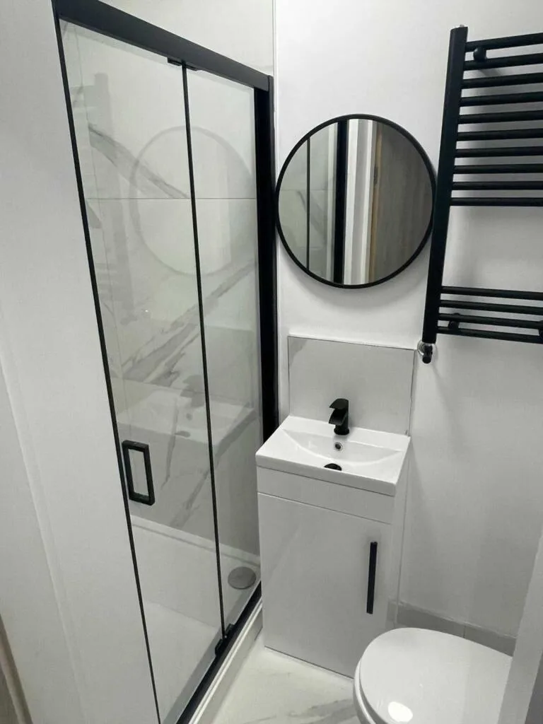 6 bedroom terraced house for rent