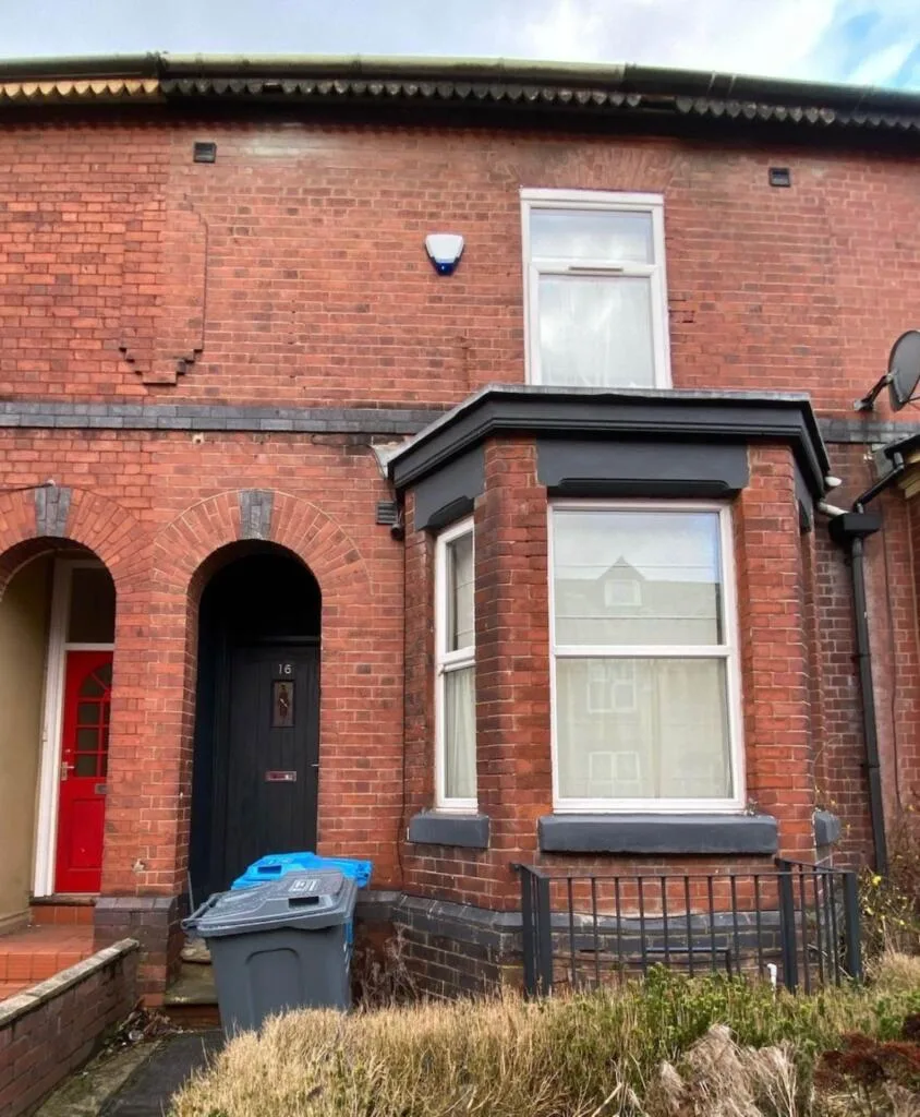 6 bedroom terraced house for rent