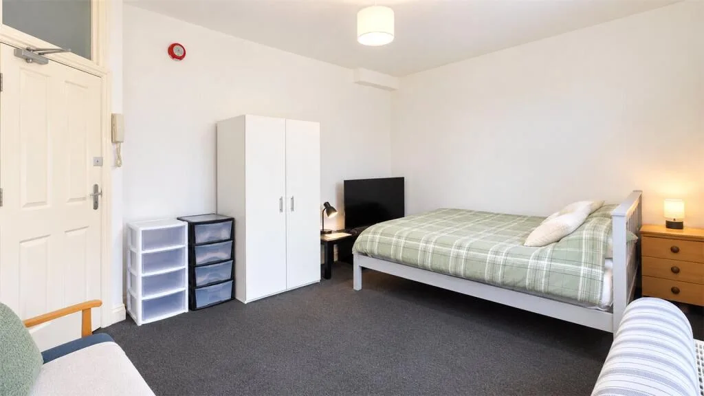 Studio apartment for rent