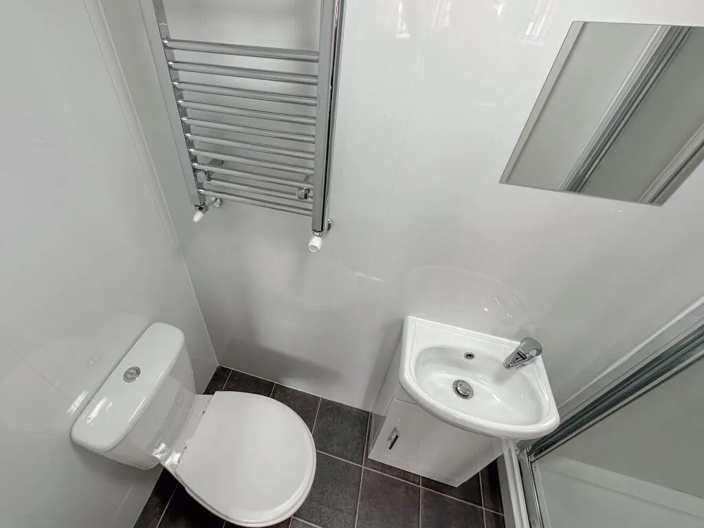 5 bedroom terraced house for rent