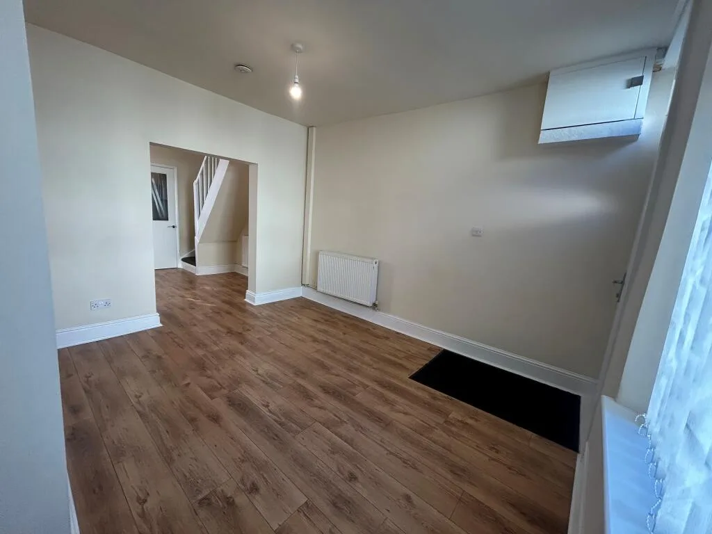 2 bedroom house for rent