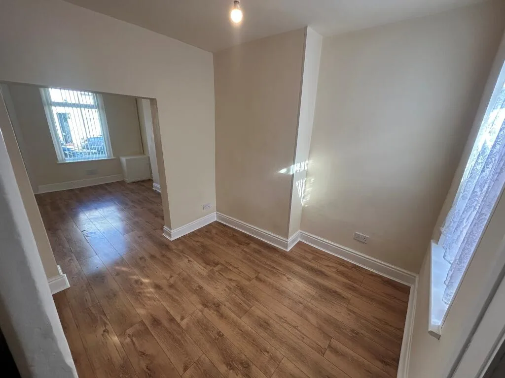 2 bedroom house for rent