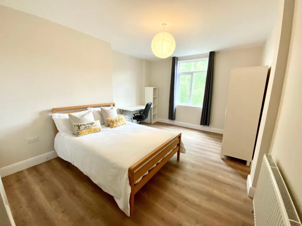 6 bedroom terraced house for rent