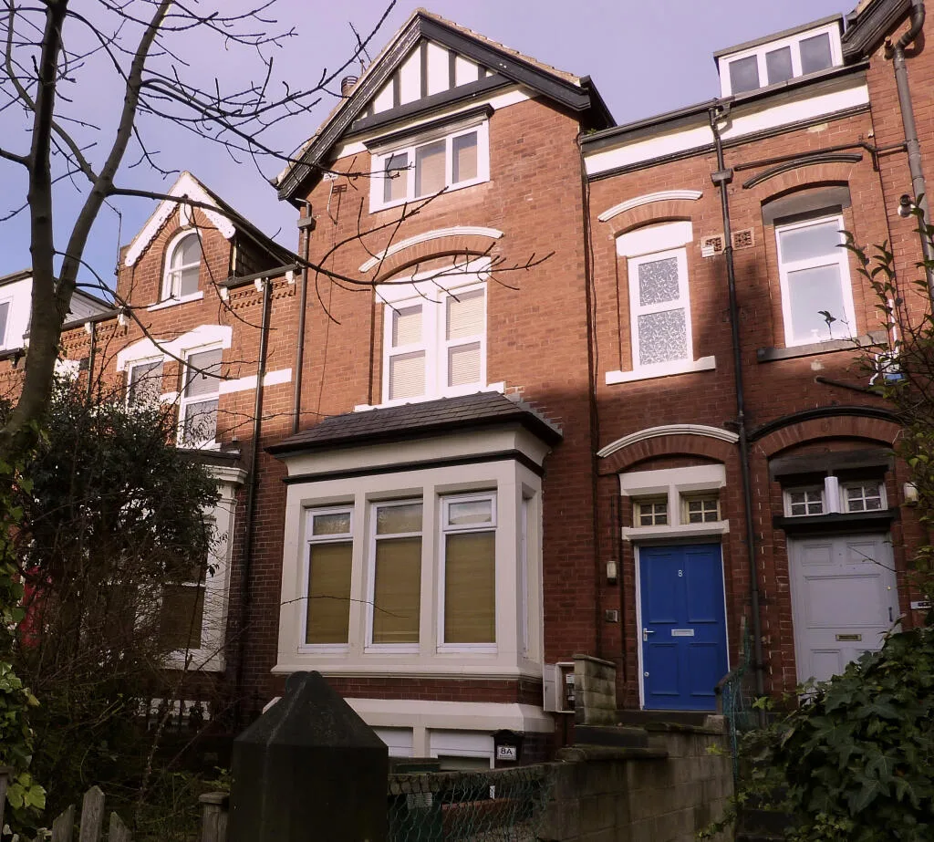 6 bedroom terraced house for rent