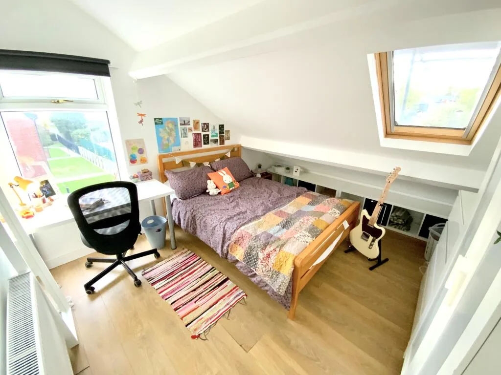 5 bedroom terraced house for rent