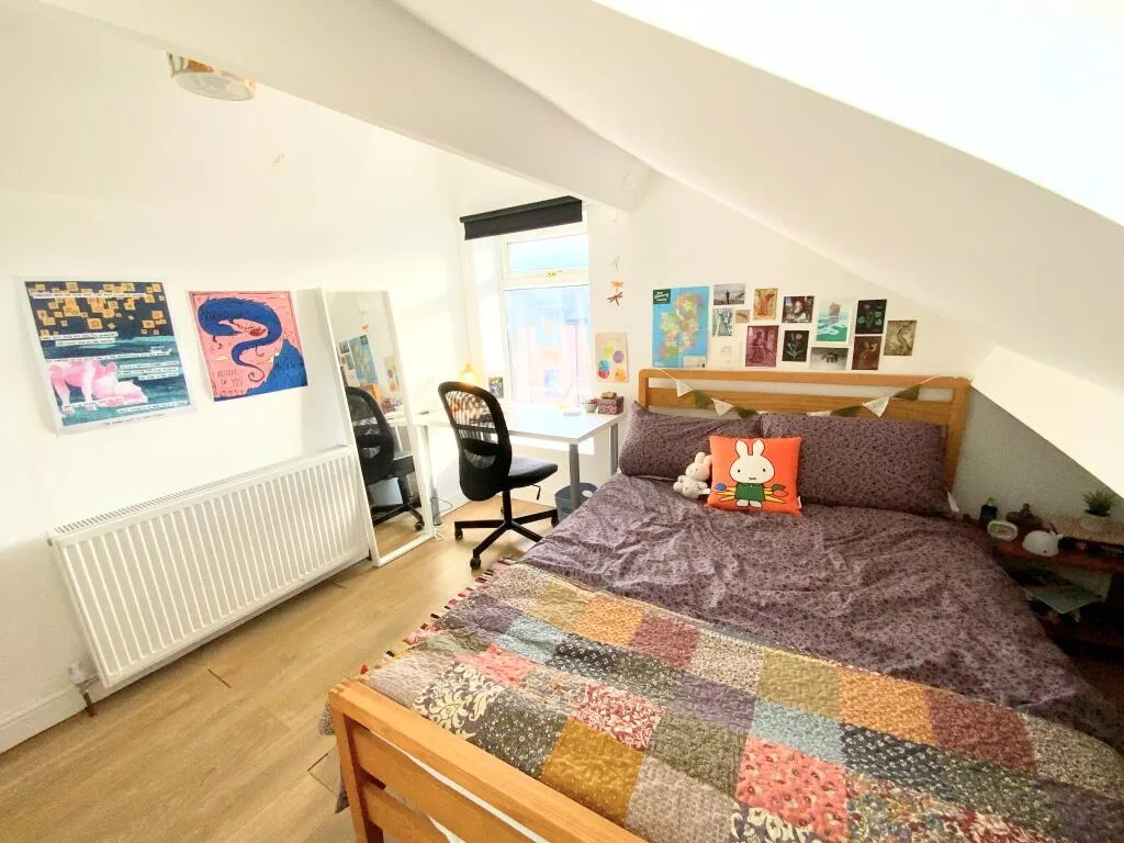 5 bedroom terraced house for rent