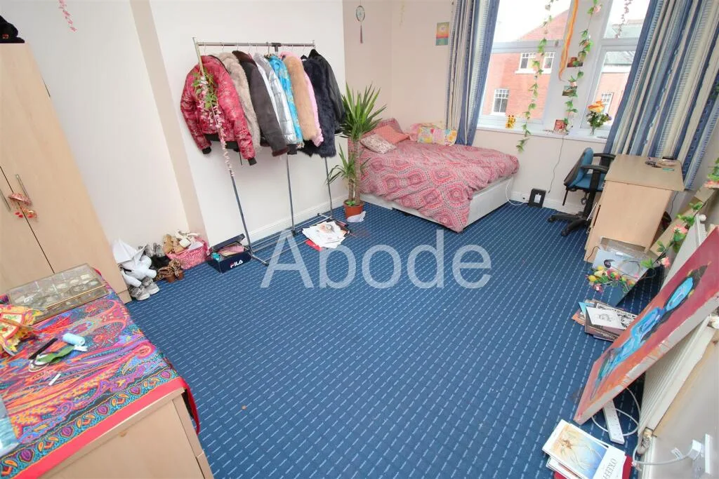 9 bedroom house for rent