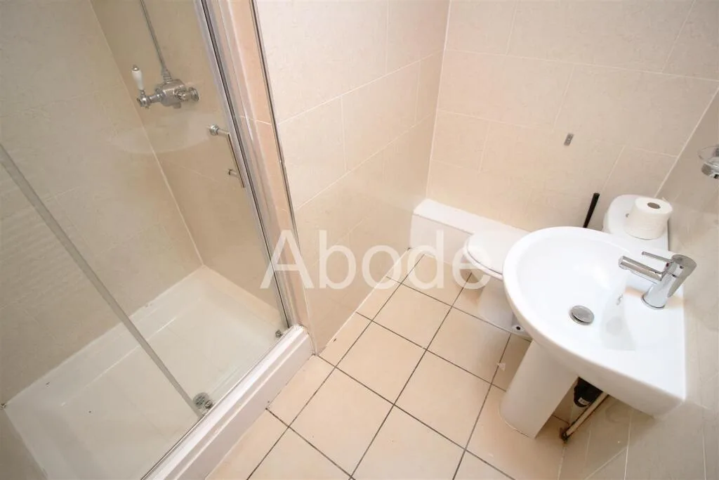 9 bedroom house for rent