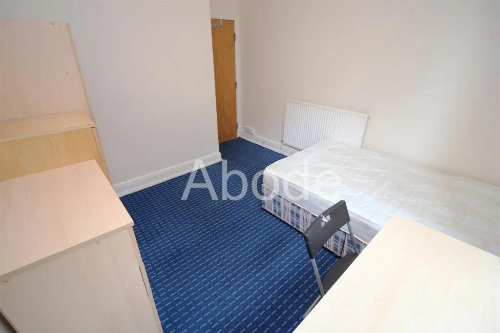 9 bedroom house for rent