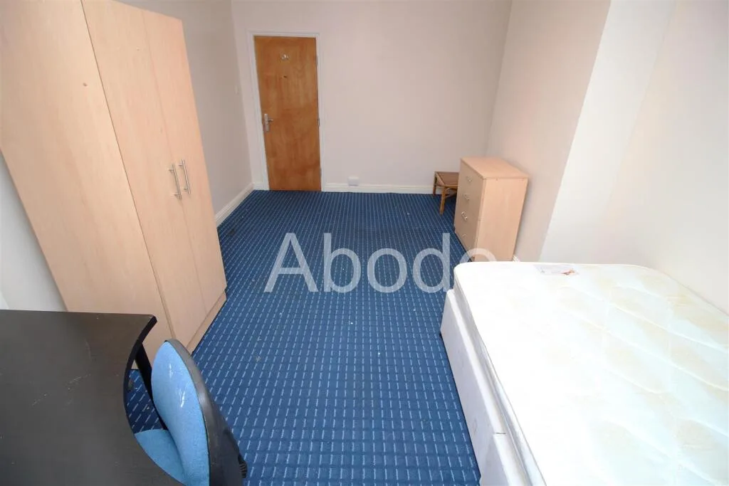 9 bedroom house for rent