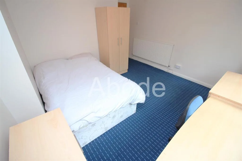 9 bedroom house for rent