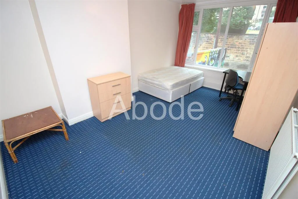 9 bedroom house for rent