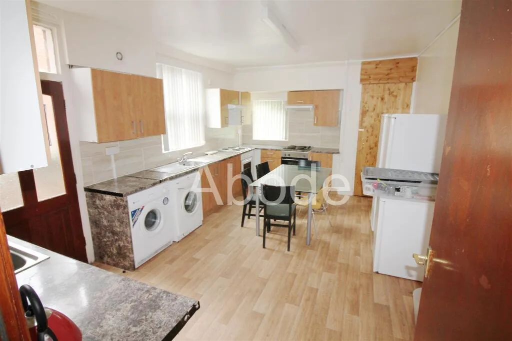 10 bedroom house for rent