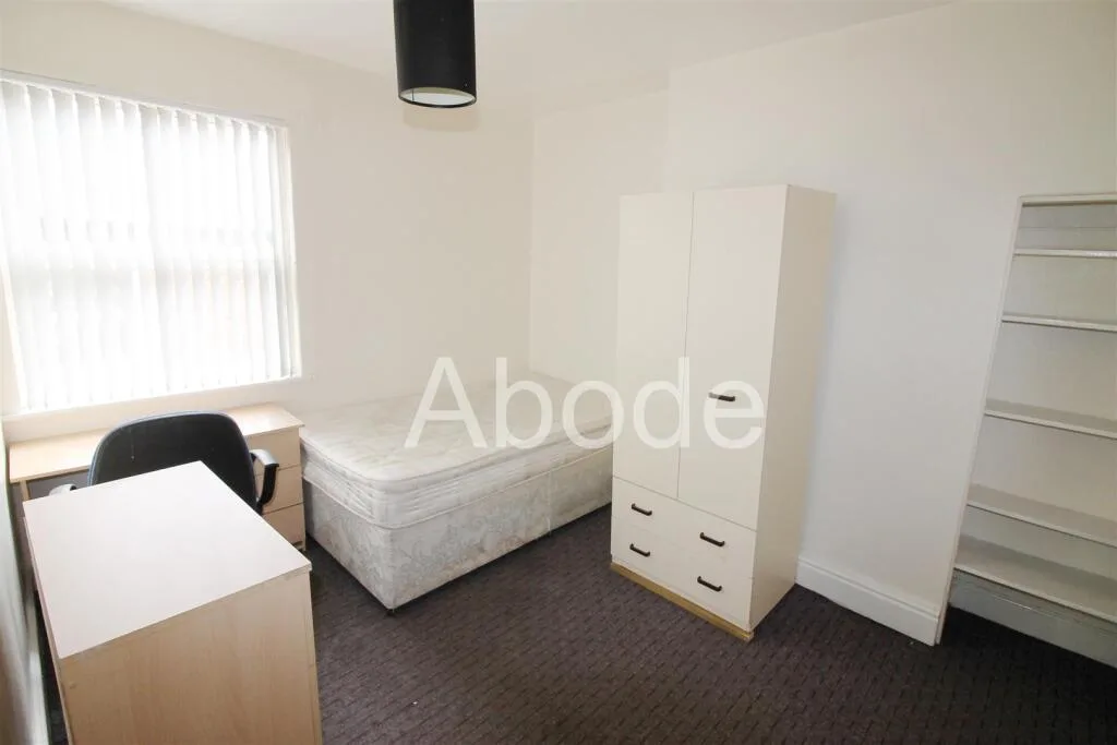 10 bedroom house for rent