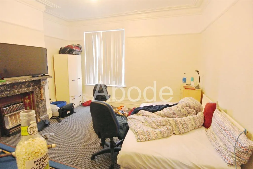 10 bedroom house for rent