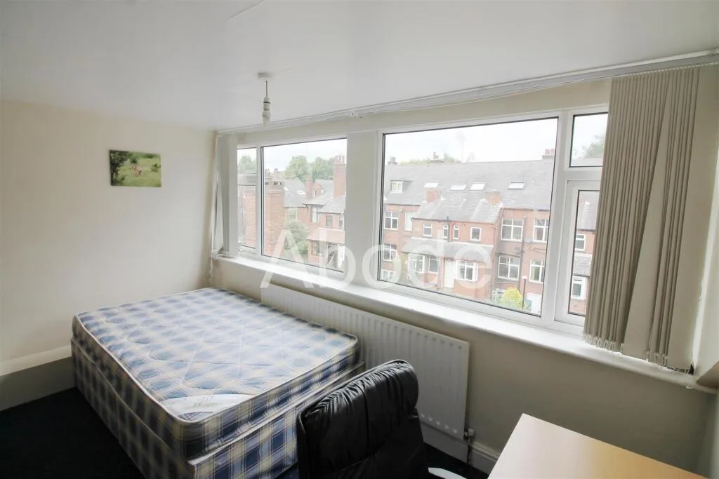 10 bedroom house for rent
