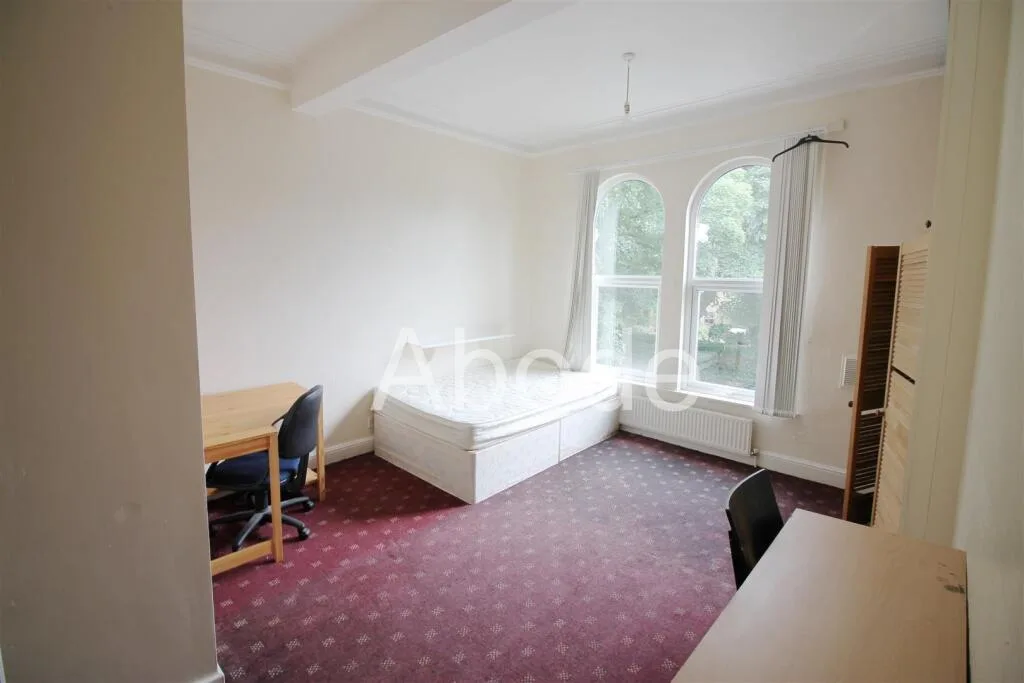 10 bedroom house for rent