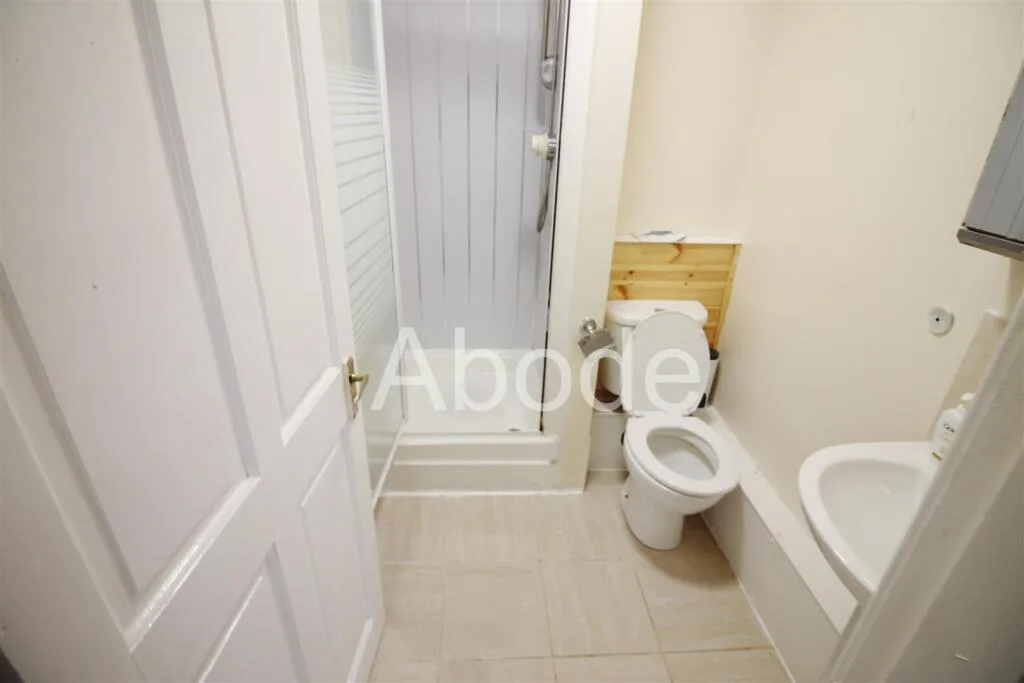 10 bedroom house for rent