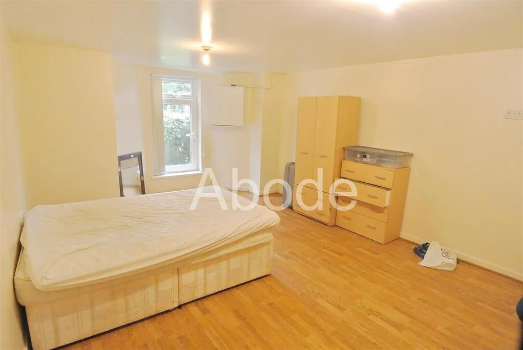 10 bedroom house for rent