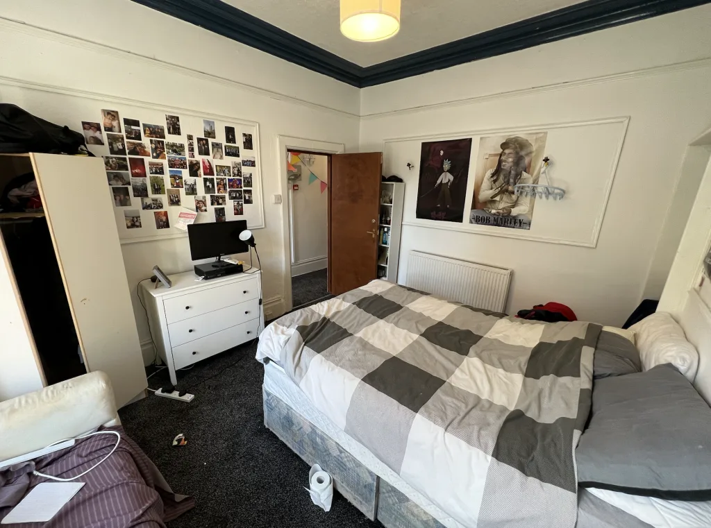 6 bedroom house for rent