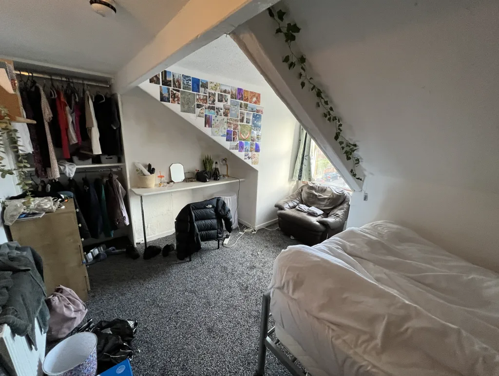 6 bedroom house for rent