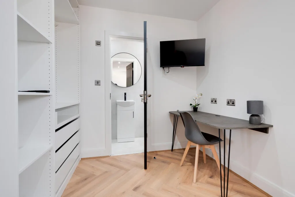 6 bedroom terraced house for rent