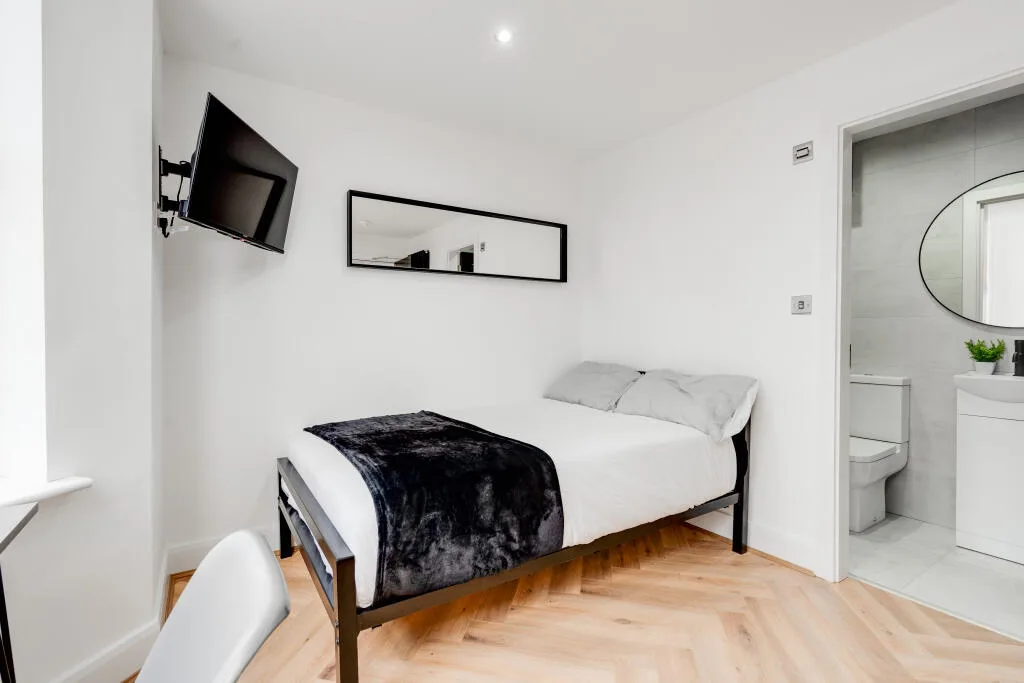6 bedroom terraced house for rent