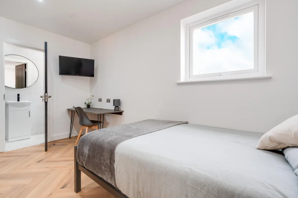 6 bedroom terraced house for rent