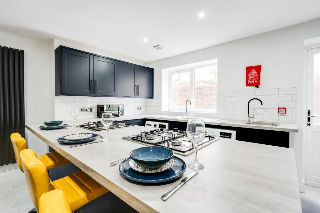 6 bedroom terraced house for rent