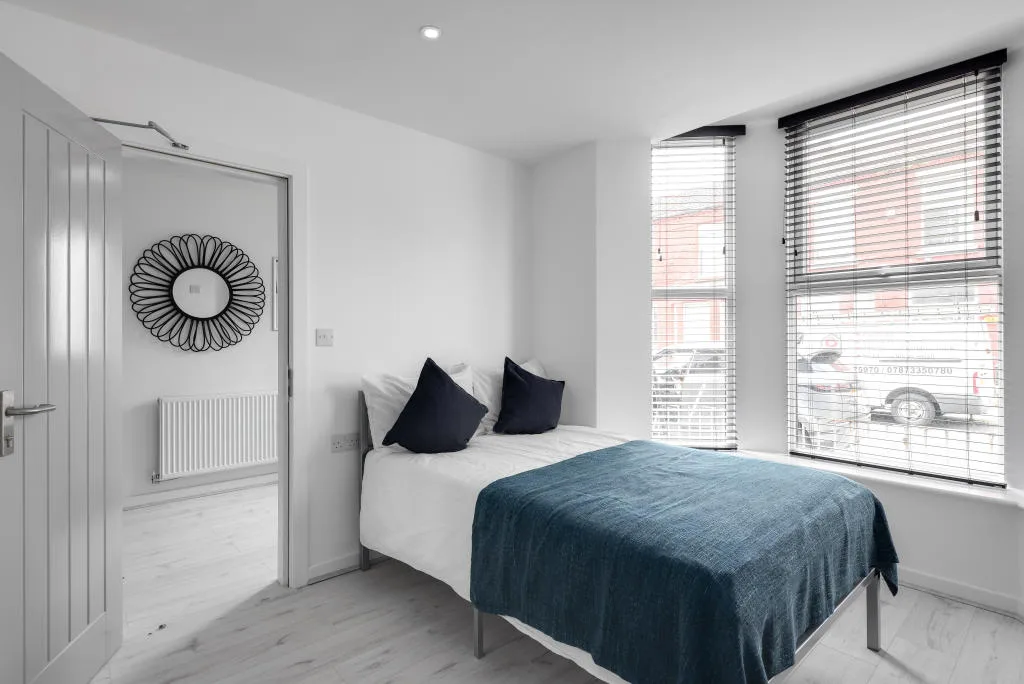 6 bedroom terraced house for rent