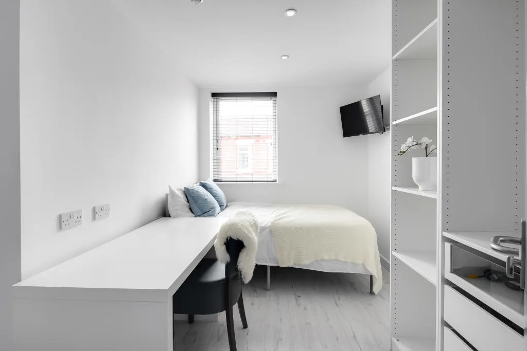 6 bedroom terraced house for rent