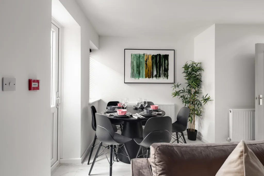 6 bedroom terraced house for rent
