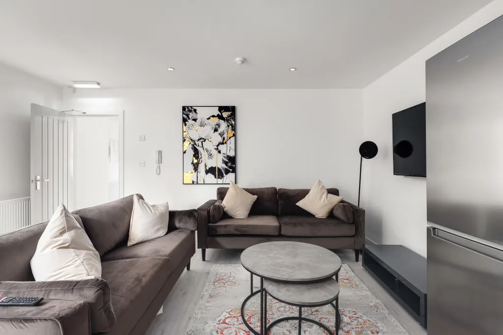 6 bedroom terraced house for rent