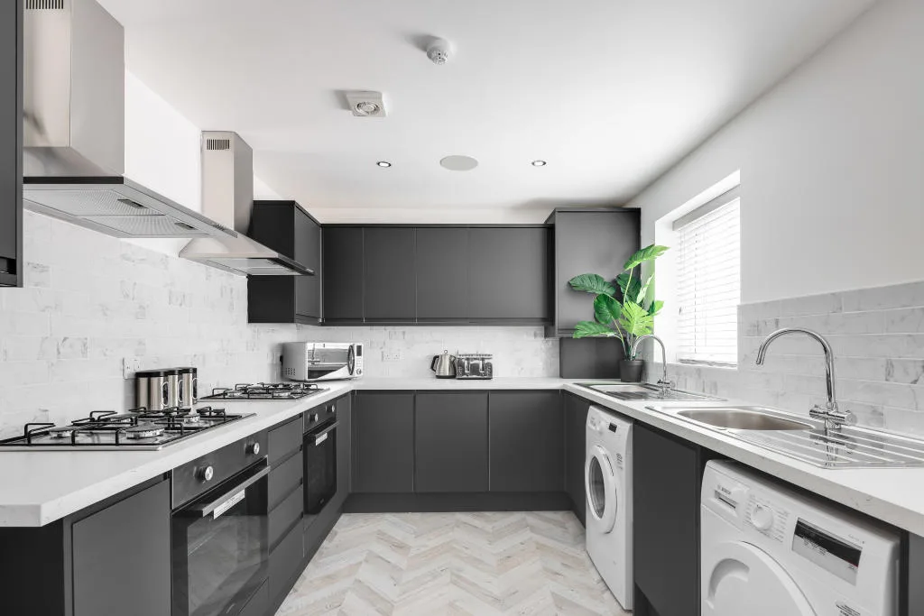 7 bedroom house for rent