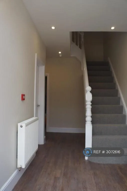 7 bedroom terraced house for rent