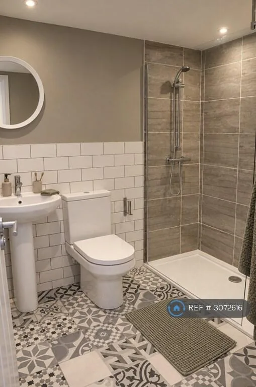 7 bedroom terraced house for rent