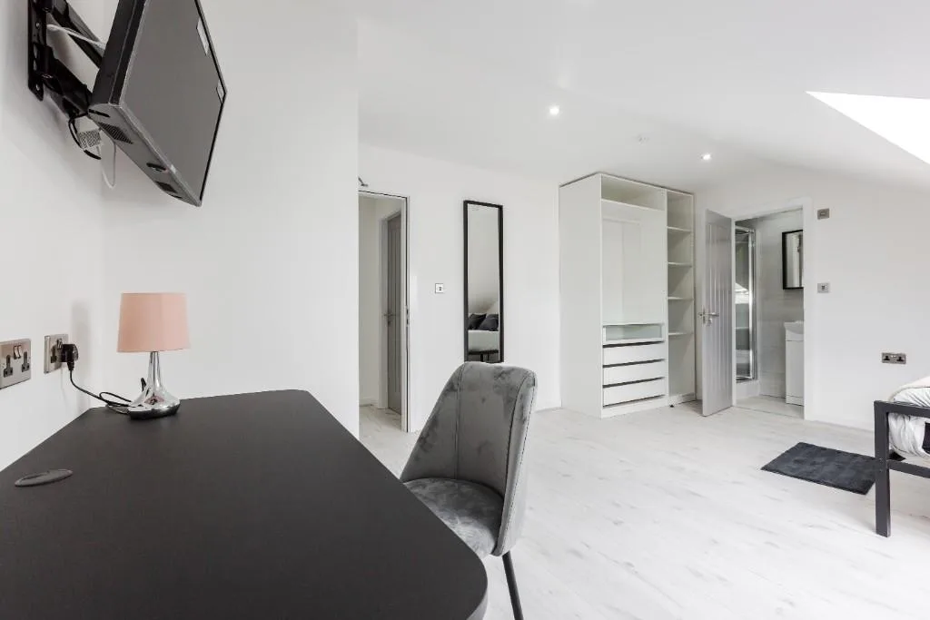 6 bedroom terraced house for rent