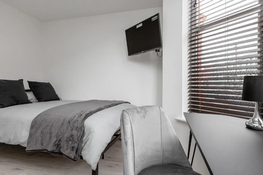 6 bedroom terraced house for rent