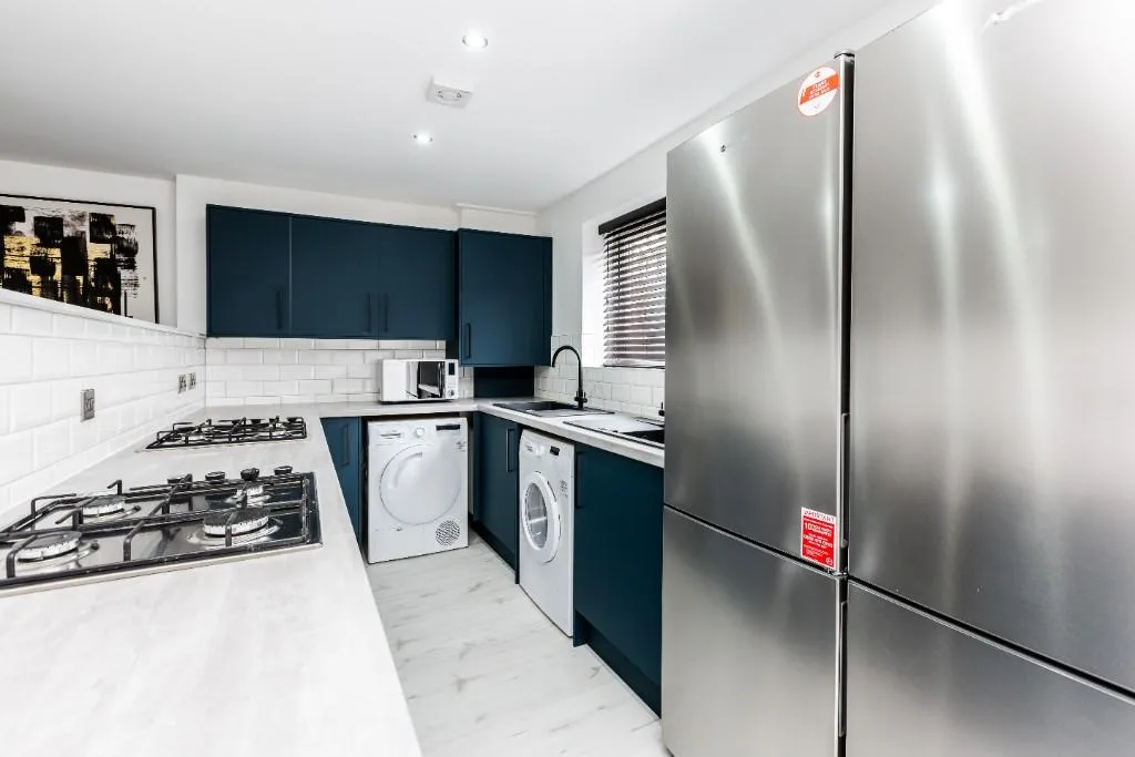 6 bedroom terraced house for rent