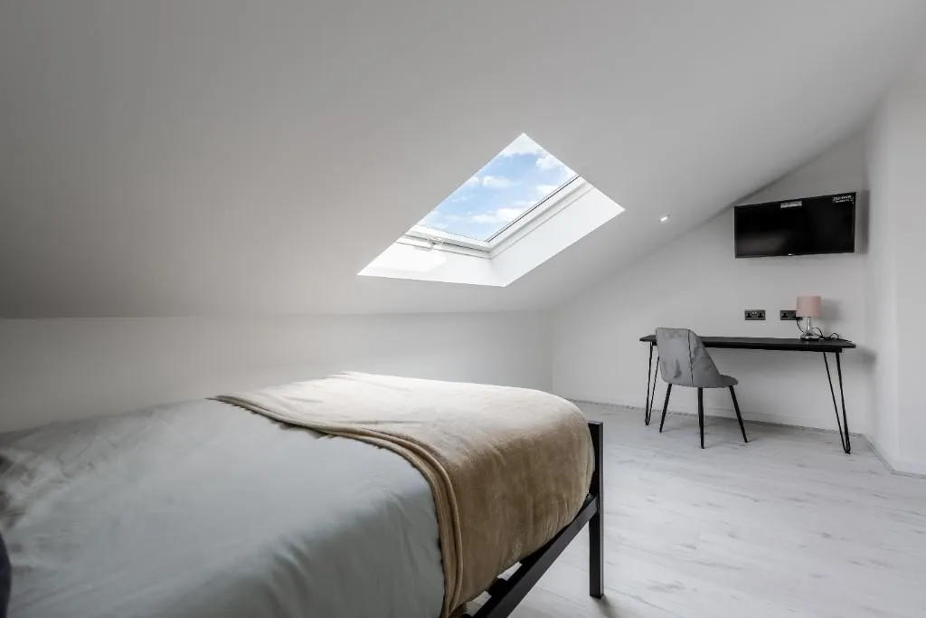 6 bedroom terraced house for rent