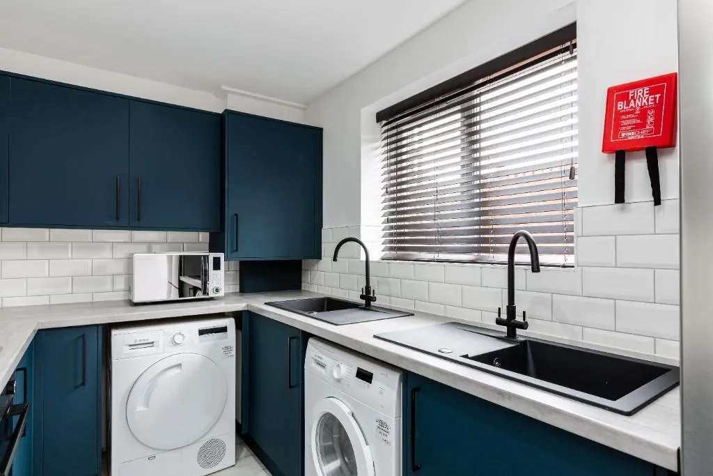 6 bedroom terraced house for rent