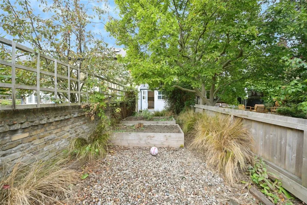 2 bedroom terraced house for rent