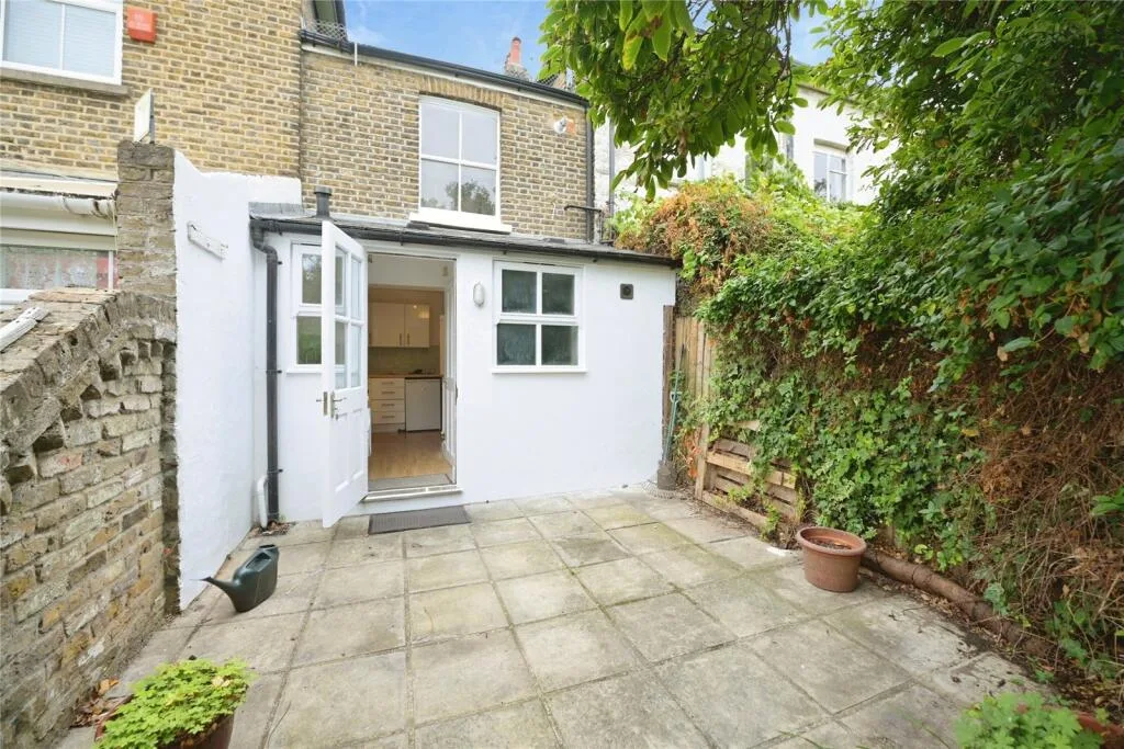 2 bedroom terraced house for rent